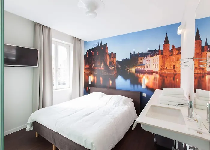 Small King Room